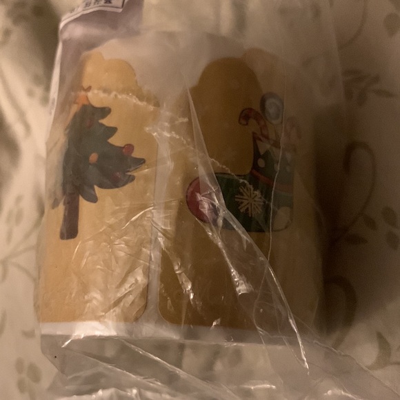 300 Ct Roll! Merry Christmas Stickers - Picture 7 of 10